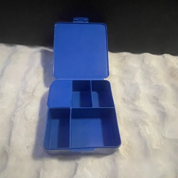 Pottery Barn Kids (PBK) All-in-One Bento Boxes - Picture 9 of 12